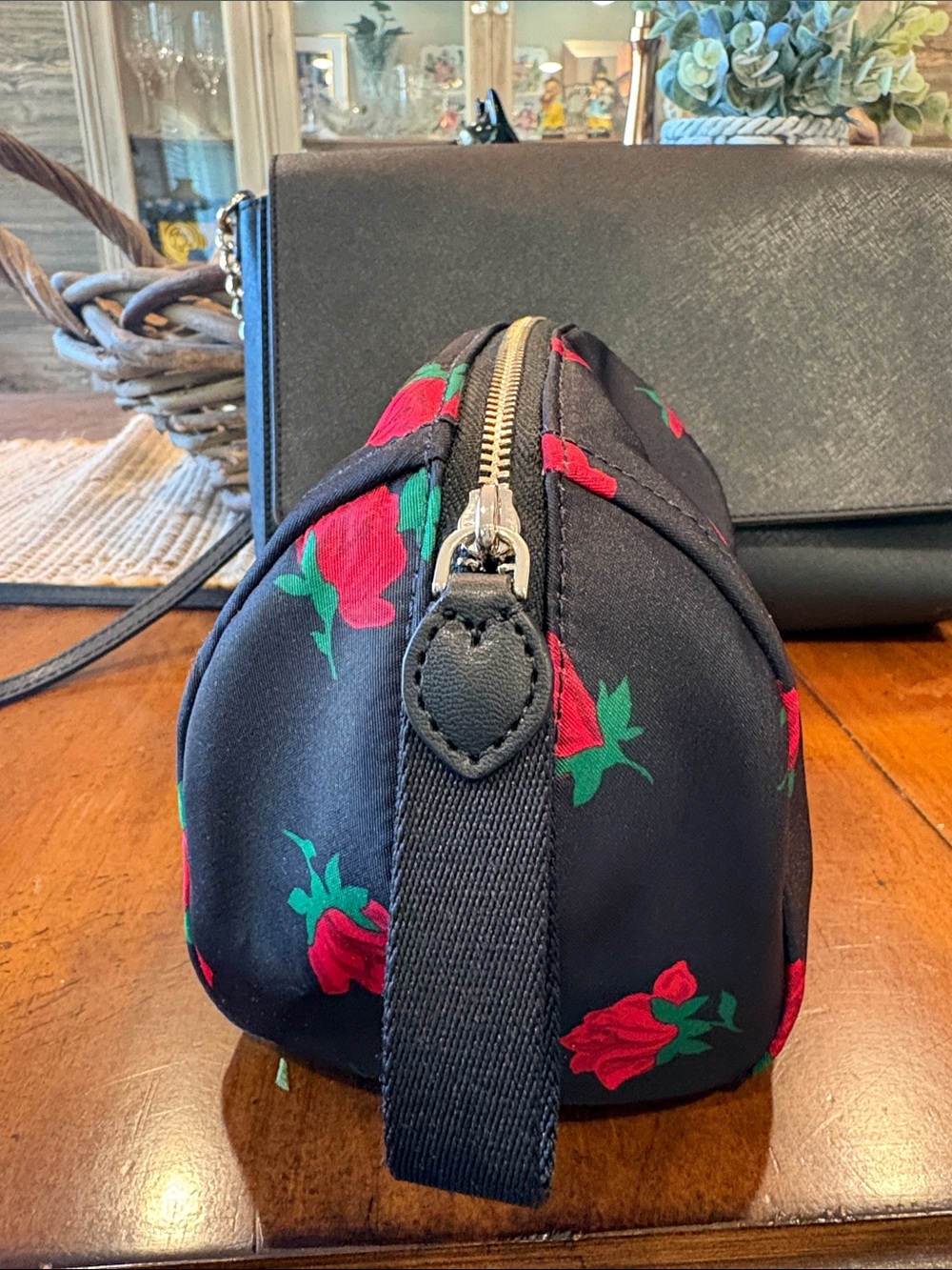 kate spade Black Crossbody Bag.Red Rose Print Pouch and Black Coin Wallet. - Picture 10 of 14